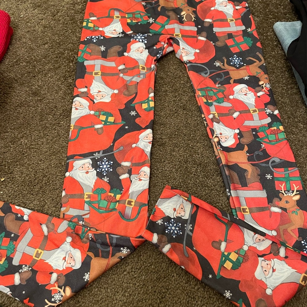 Size extra small, Christmas leggings. No Boundaries brand, lightly worn